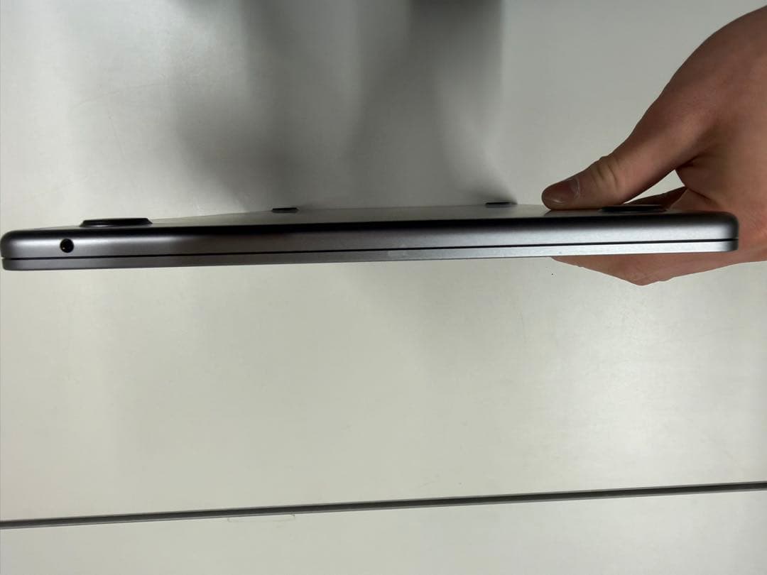 MacBook Air M2 13.6 8GB/256GB シルバー