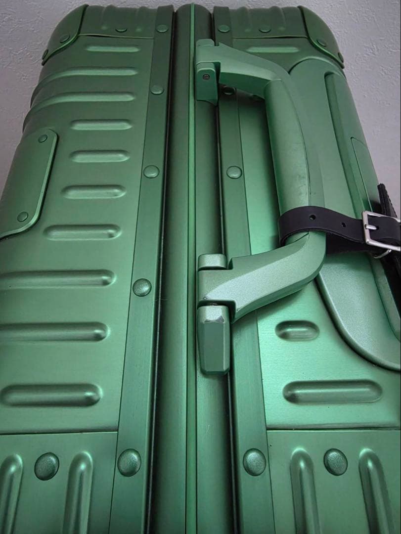 【美品】限定カラー RIMOWA エメラルドグリーン 35L 機内持ち込み可