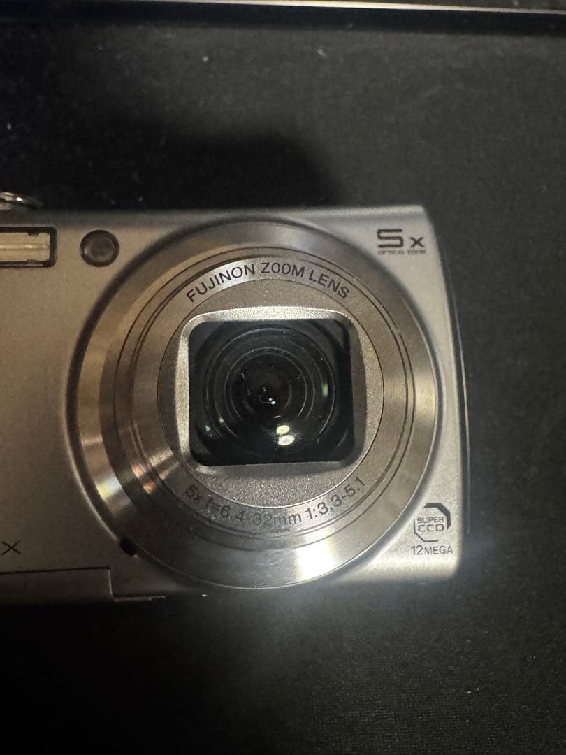 デジタルカメラ FUJIFILM finepix f100fd