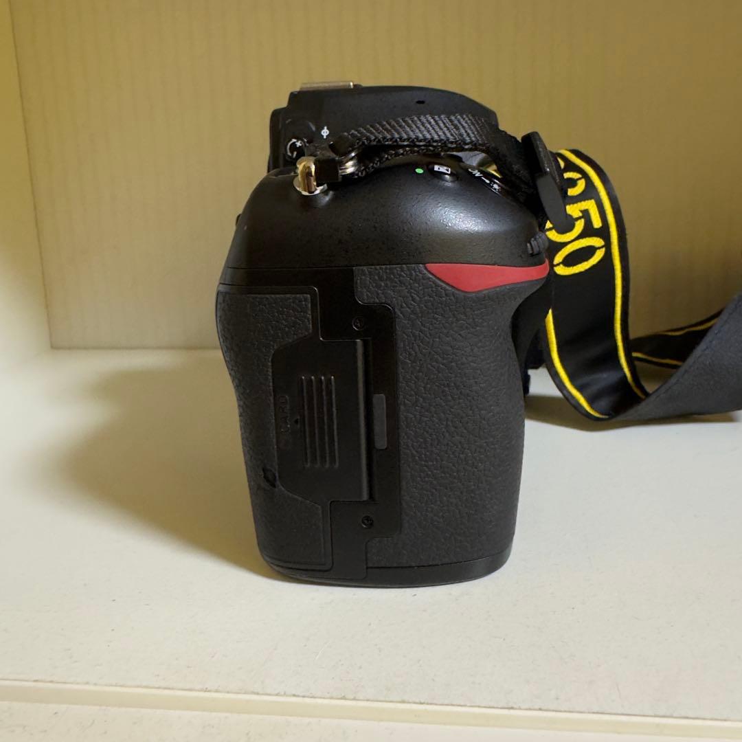 Nikon D850 本体　MB-D18バッテリーグリップセット