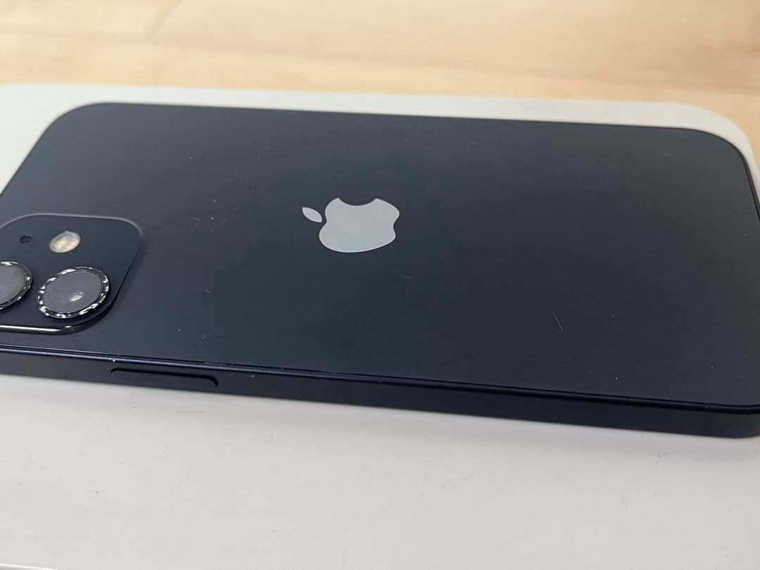 中古　Apple iPhone 12 ブラック 本体