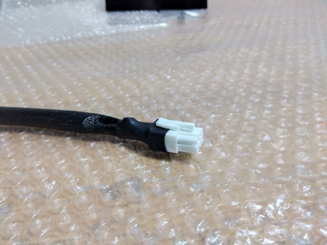 富士工業製 レンジフード 2速用 スイッチ 弱 強 と スイッチカバーです。
