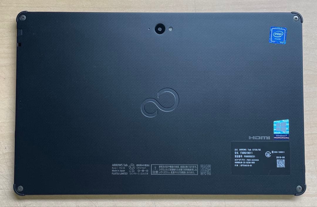 富士通　Arrows Tab　Q738/SE Celeron　SSD128