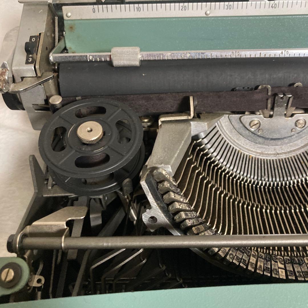 olivetti lettera 32 タイプライター