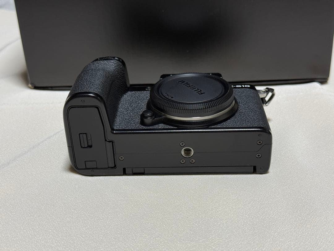 フジ X-S10ボディ+ XF70-300 ズームレンズ used
