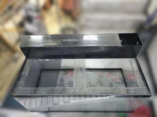引き取り限定　　オーバーフロー水槽 大きめ アクリル製
