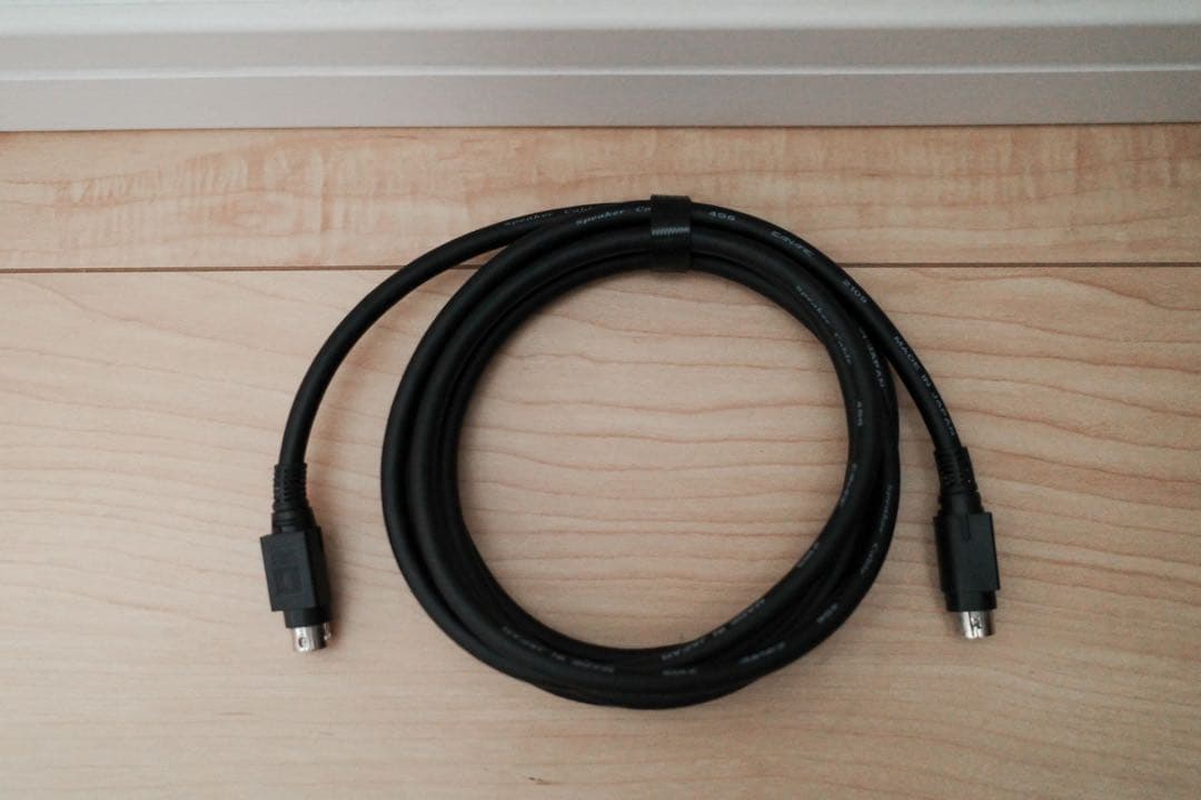 IK Multimedia iLoud Micro Monitor ケーブル付き