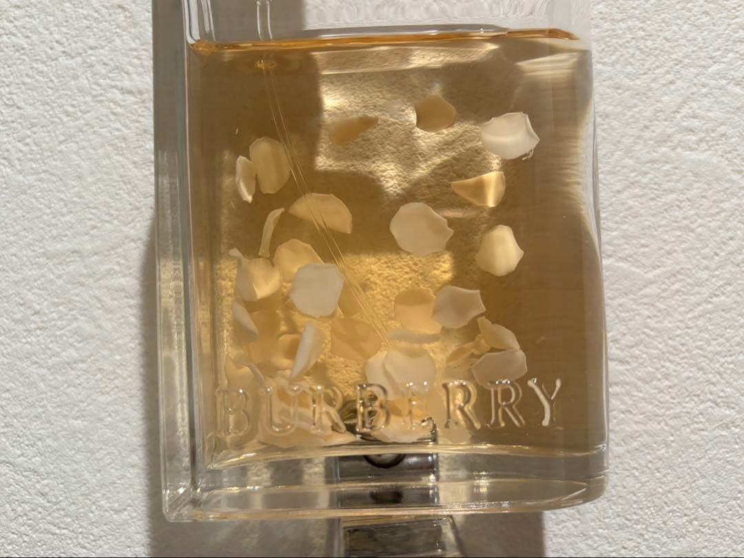 【限定商品】Burberry 香水　オードパルファム 88ml 花びらあり