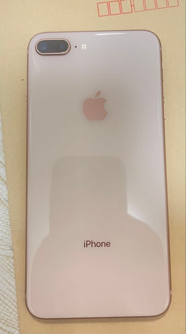 iPhone 8 Plus ゴールド 本体