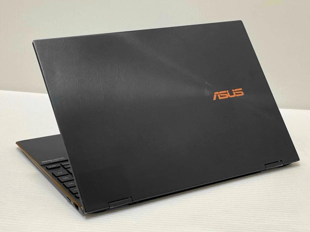 第11世代Core i7 ASUS ZenBook Flip S UX371EA