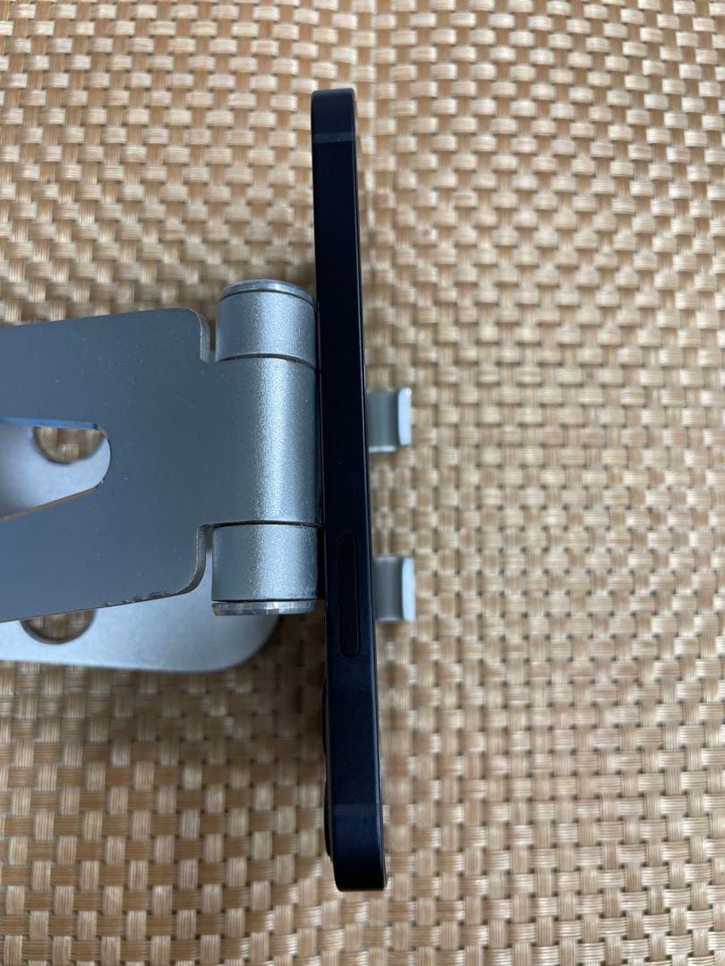 iPhone 12 mini 64 GB ブラックSIMフリー【9412】