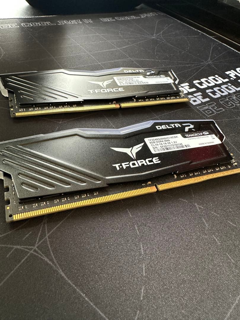 メモリー T-FORCE DELTA R16GB (2x8GB) DDR4 2666MHz