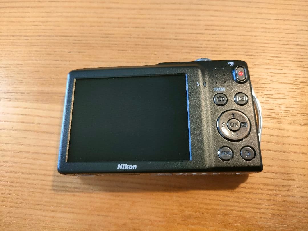 Nikon COOLPIX クールピクス S3300 シルバー