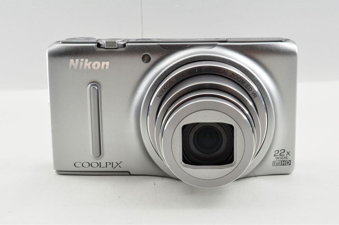美品　Nikon COOLPIX S9500 ニコン クールピクス　シルバー