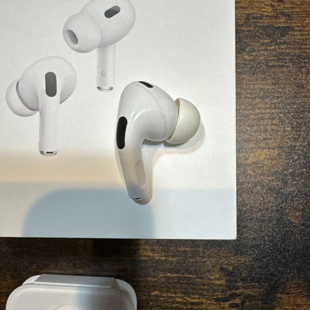 AirPods Pro2 本体 第二世代充電ケース付き　左耳なし