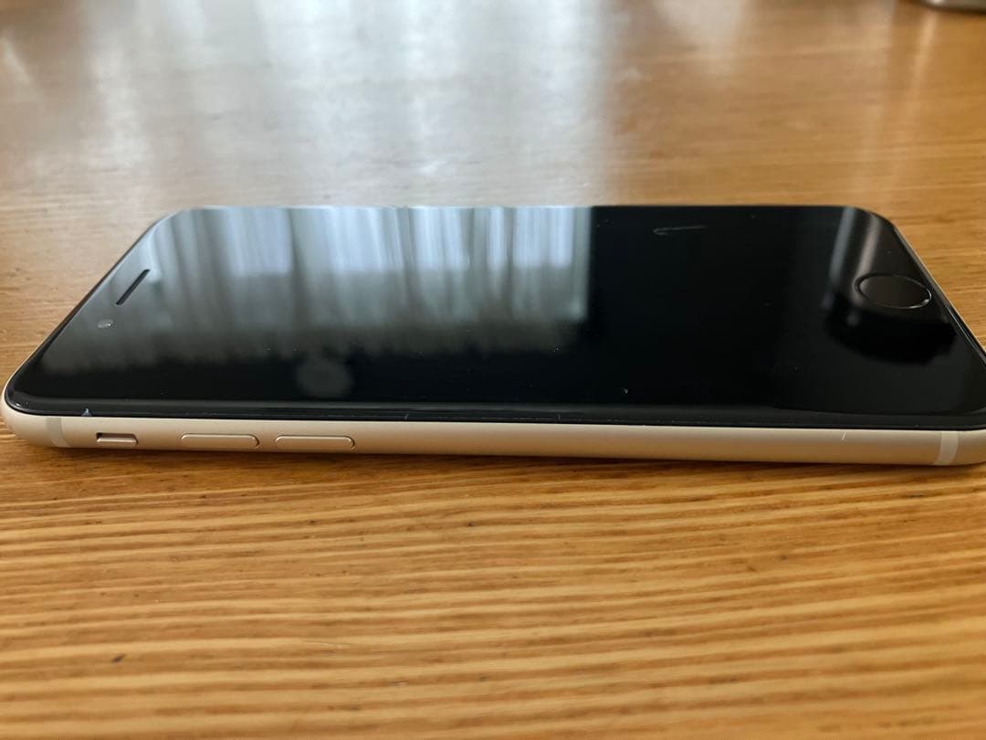 iPhone SE3 64GBバッテリー85% ホームボタン不良 動作品 訳あり