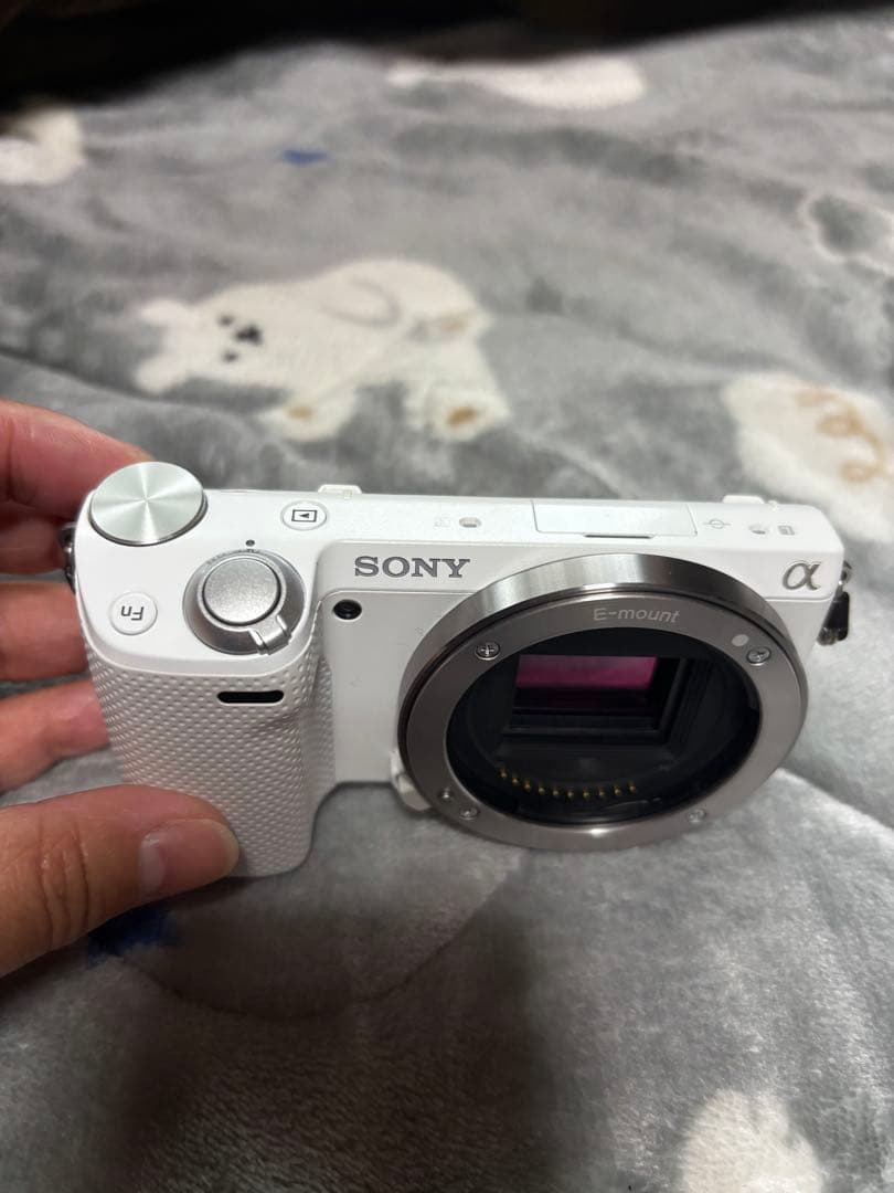 SONY NEX 5R αシリーズ ミラーレスカメラ 本体のみ（ホワイト）