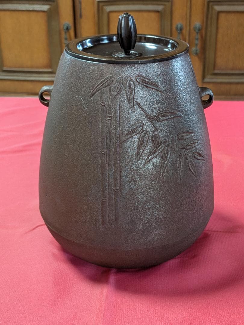 兎鐶付竹地紋釜　高橋敬典造作