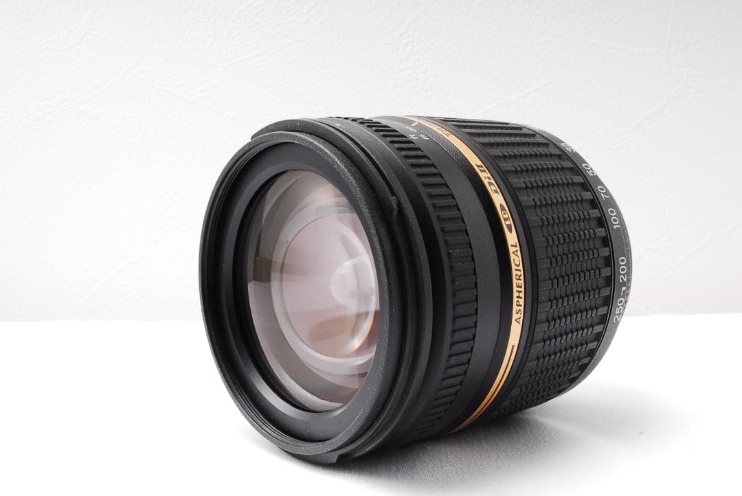 美品❤️TAMRON AF 18-250mm f3.5-6.3 ニコンFマウント