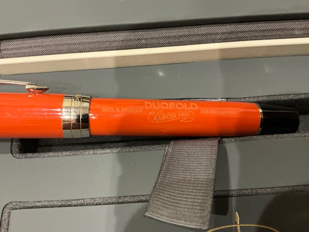 【極美品】パーカーデュオフォールドビッグレッド万年筆ペン先M刻印モデル