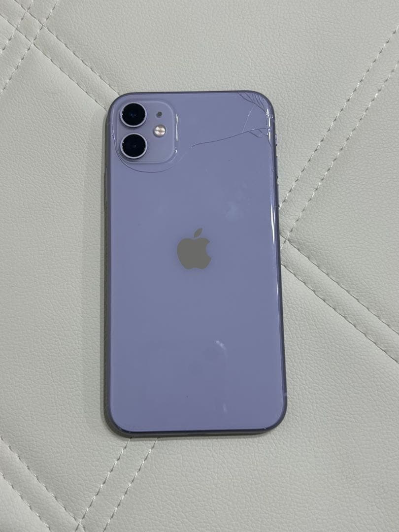 iPhone11本体　128GB