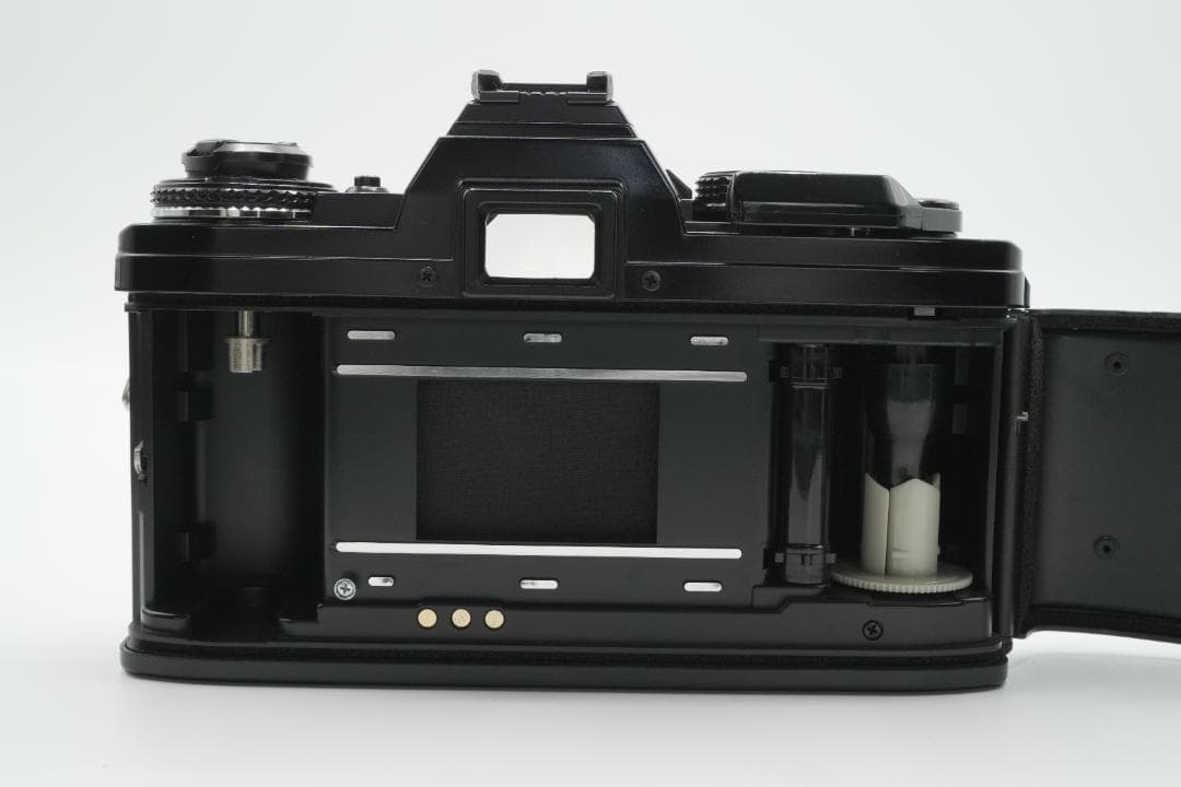 【動作品】ミノルタ New X-700 ブラック フィルムカメラ本体 ケース付き