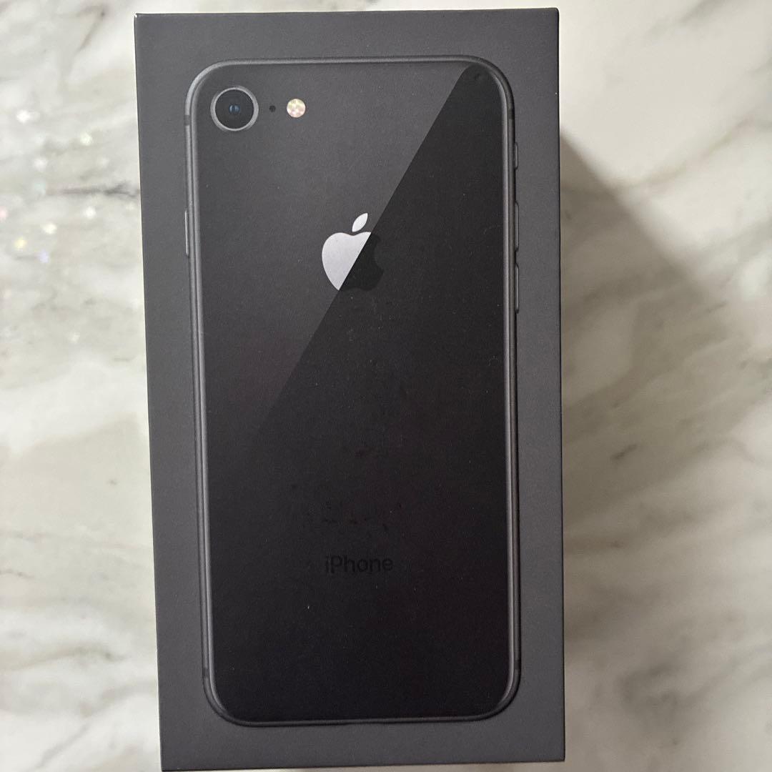 iPhone8本体　64GB ブラック