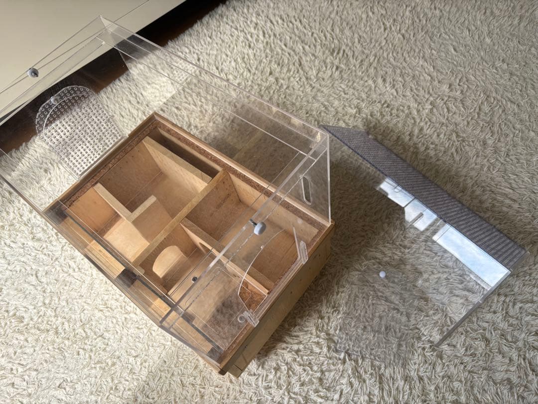 ねくすとショップ　ハムスター用　三角屋根　アクリルケージ　地下室付き