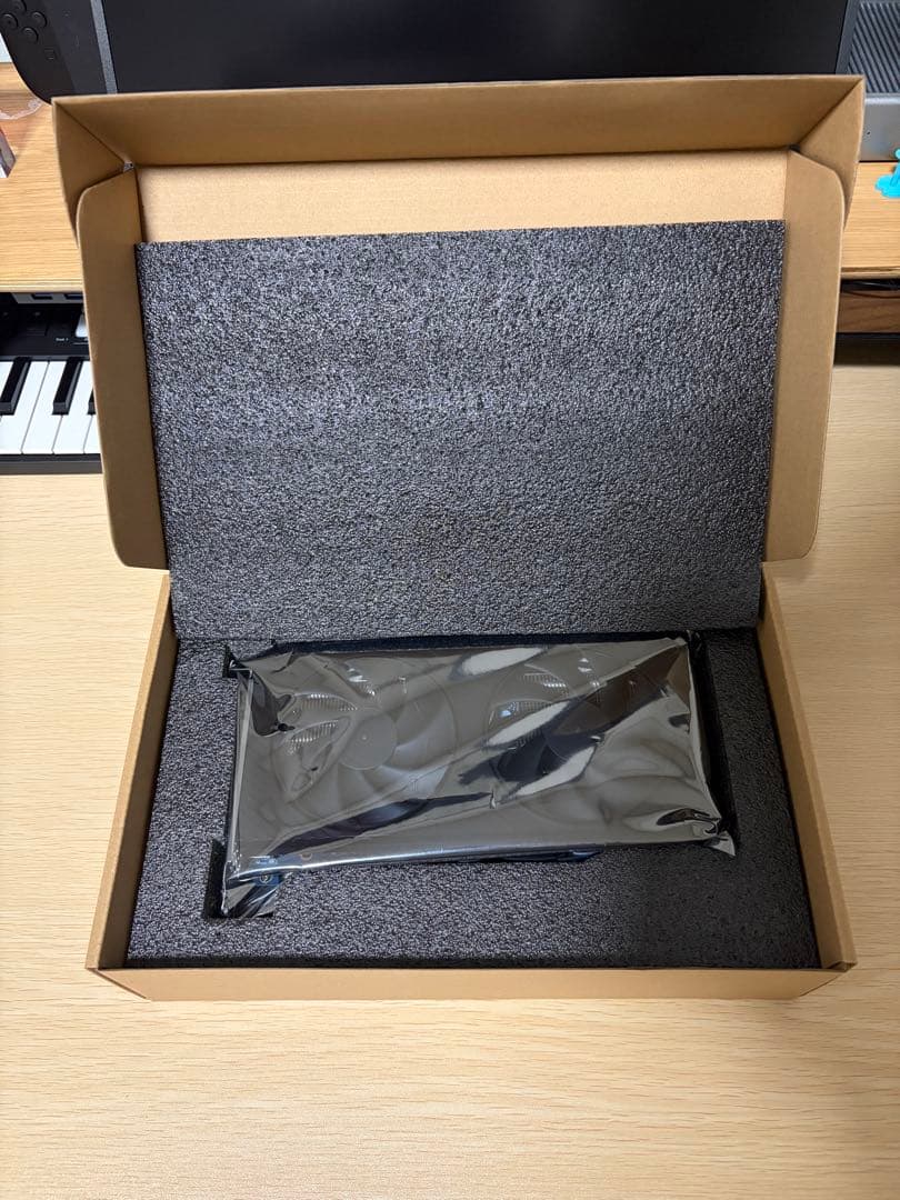 Intel ARC A580 グラフィックボード