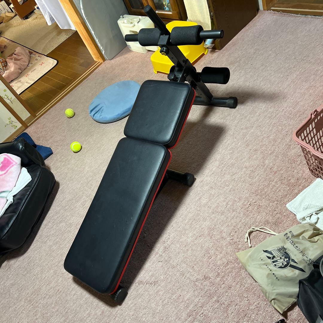シットアップベンチ 黒と赤 調整可能