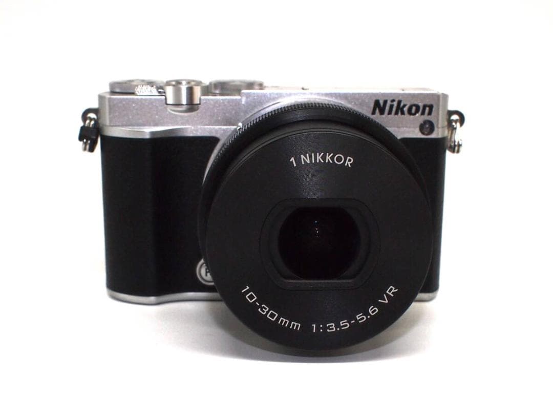 ★極上品★ Nikon 1 J5 標準パワーズームレンズキット