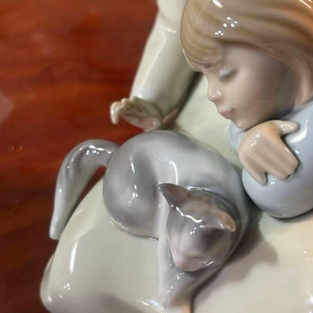 「リヤドロ（LLADRÓ）」の「リトルシスター（Little Sister）」