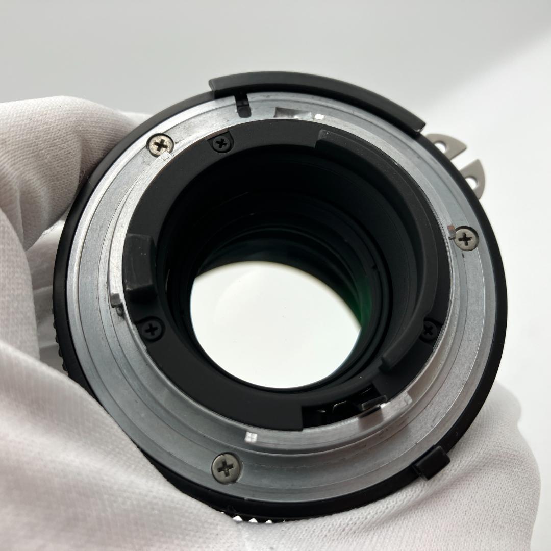 美品 Nikon Ai-S NIKKOR 85mm F2 単焦点レンズ
