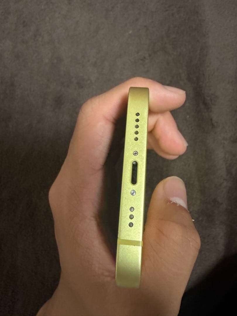 イエロー スマートフォン 本体