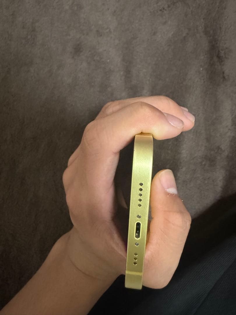 イエロー スマートフォン 本体
