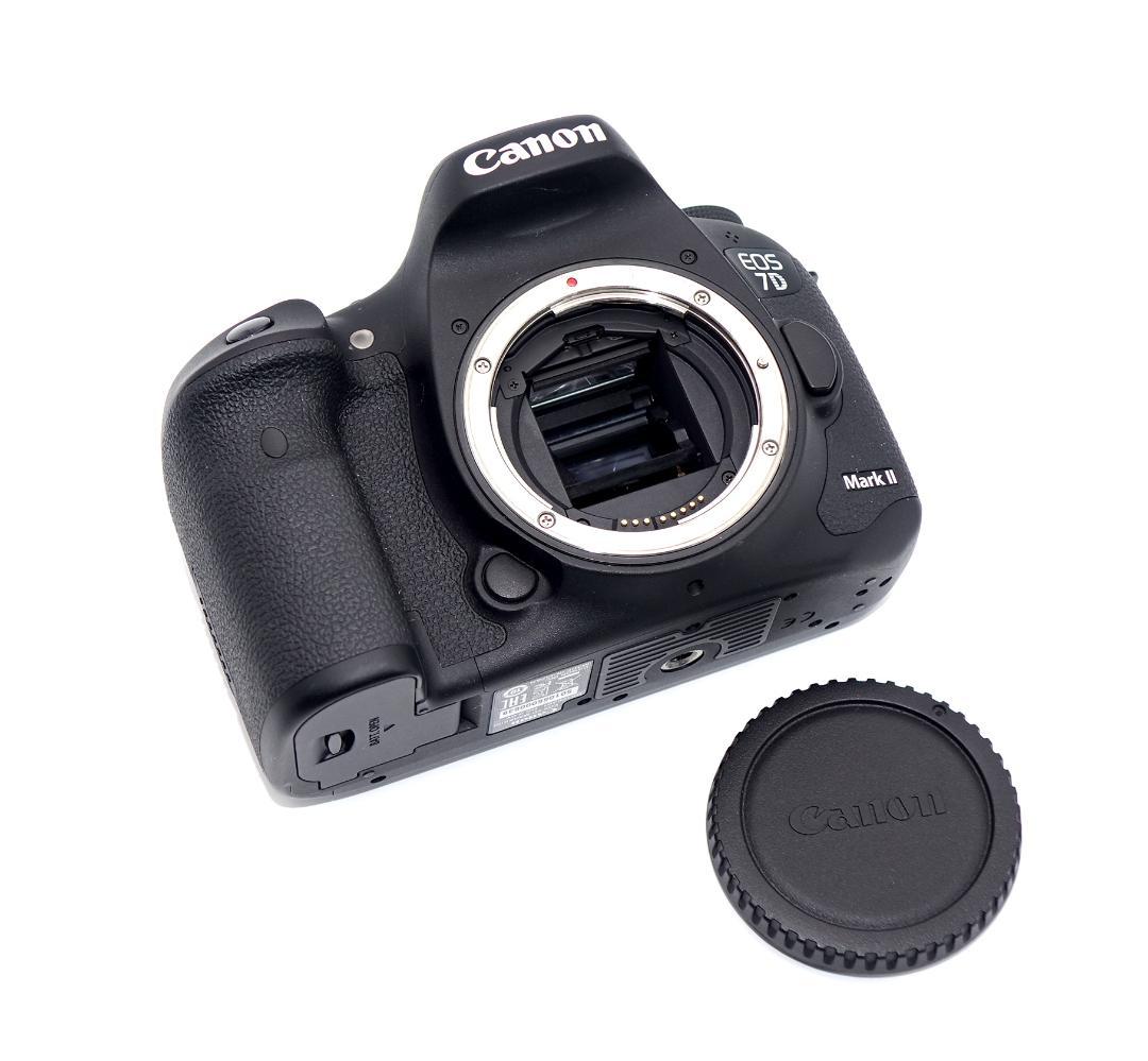新品同様 キャノン Canon EOS 7D mark 2 ボディ 使用頻度少