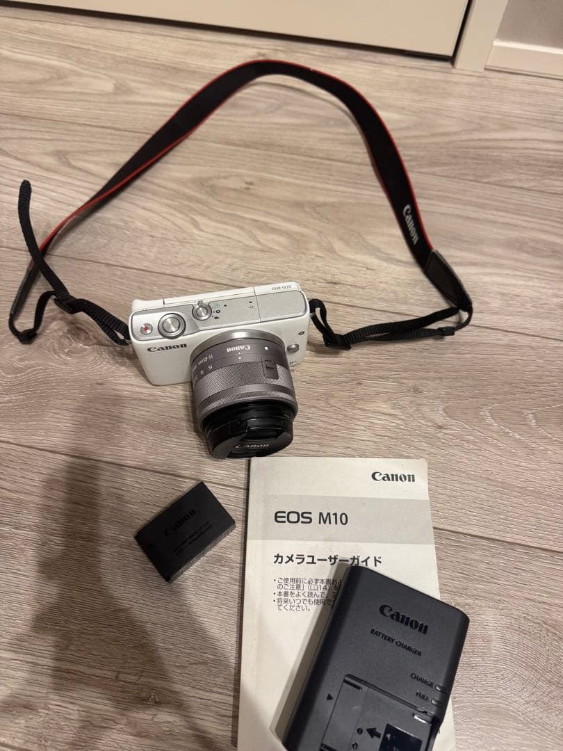 美咲【美品*付属品付き】canon EOS M10ミラーレスカメラ