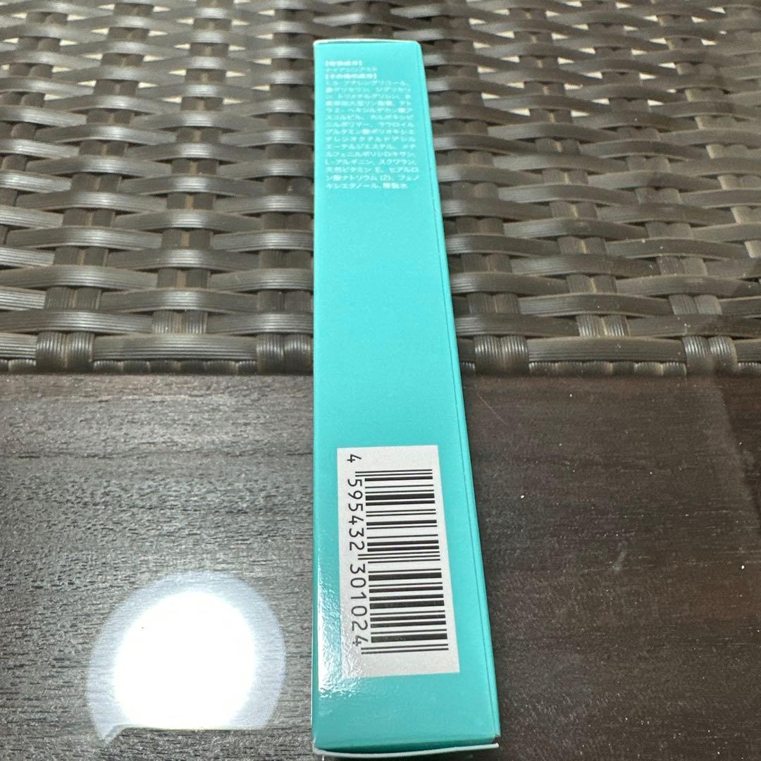 Cristavea Velouris Cream 22g 日本製