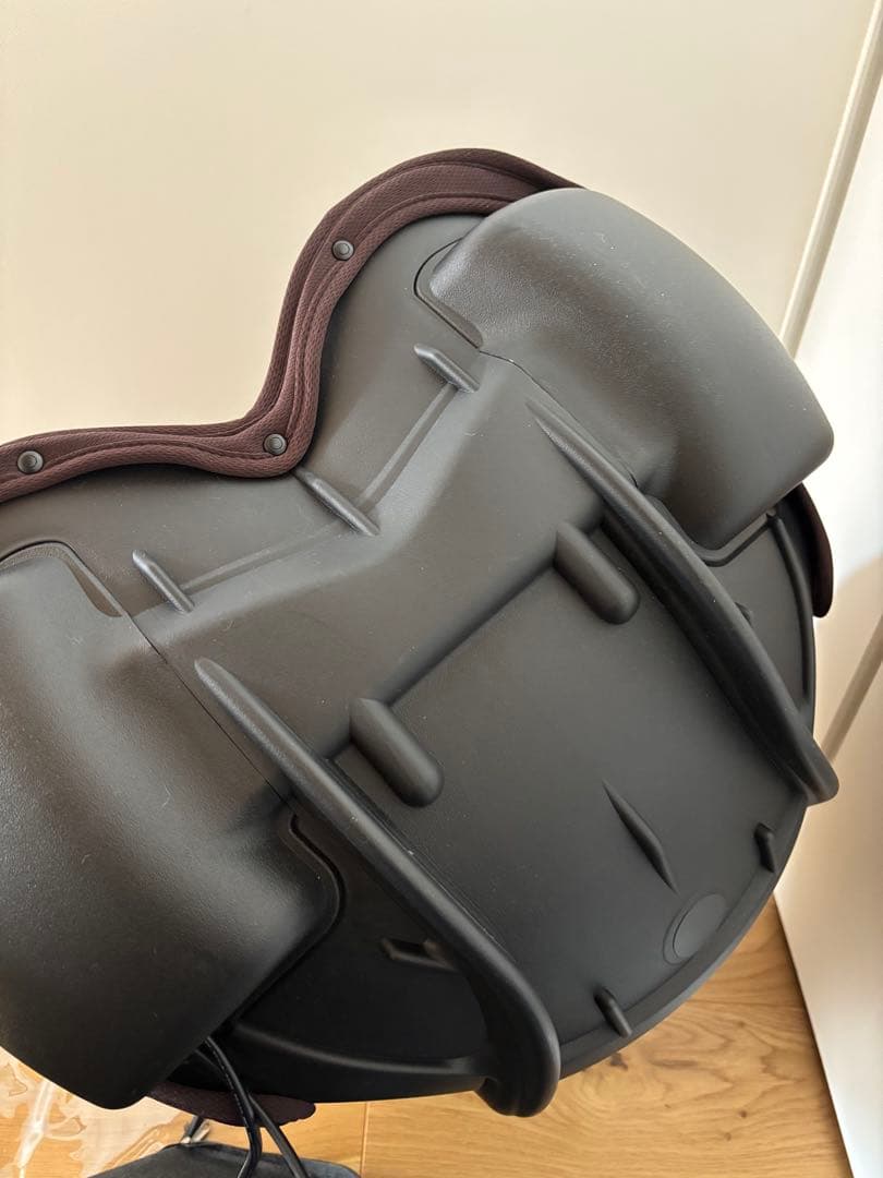 【新品】骨盤スリムスタイリーエアー ダークブラウン