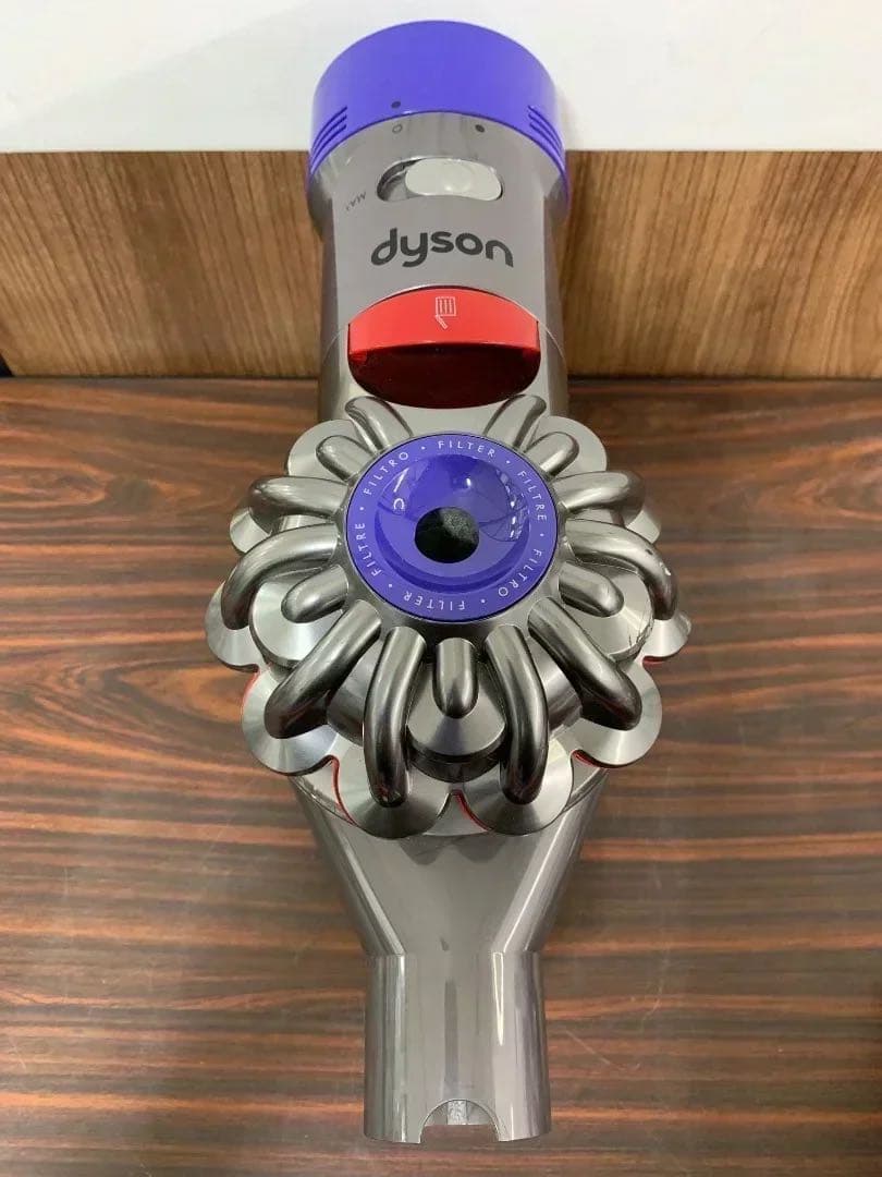ダイソン Dyson コードレス掃除機 V8 Fluffy SV10