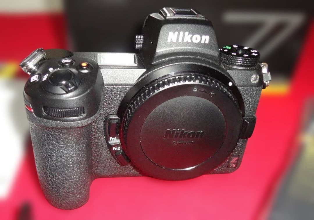 NikonZ7Ⅱ　ショット数６７３７　完動美品　中古