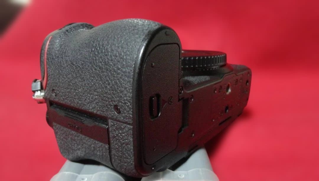 NikonZ7Ⅱ　ショット数６７３７　完動美品　中古