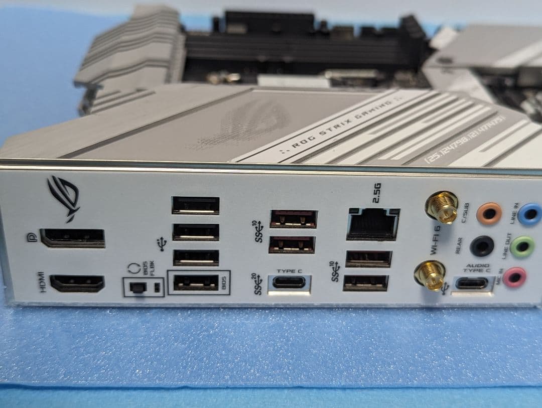 ASUS ROG STRIX Z590-A GAMING wifi　マザーボード