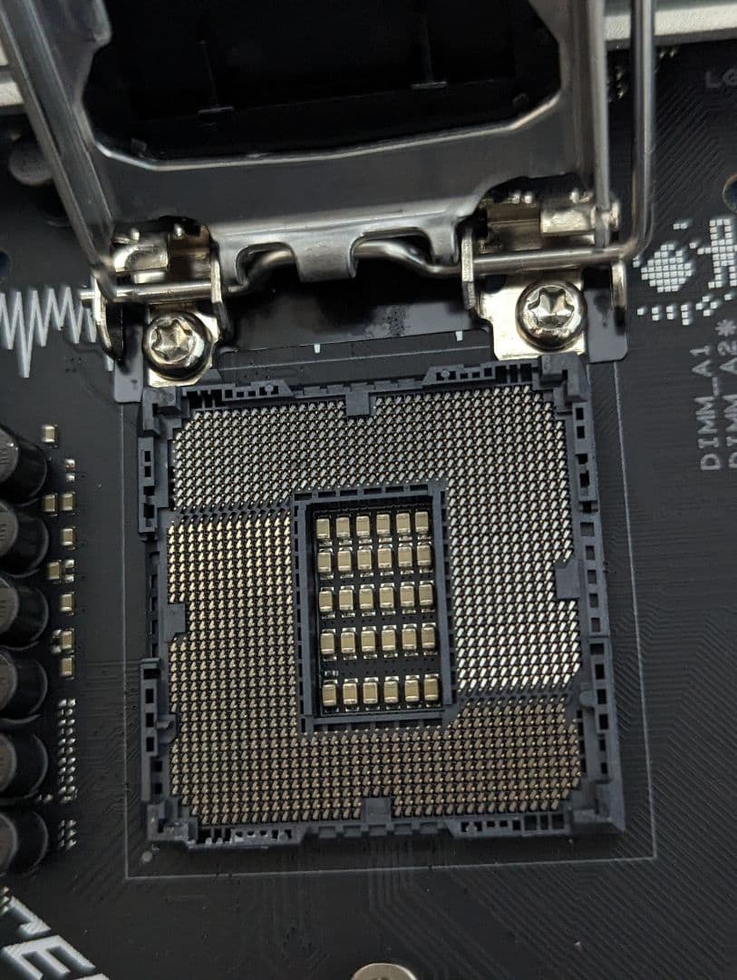 ASUS ROG STRIX Z590-A GAMING wifi　マザーボード