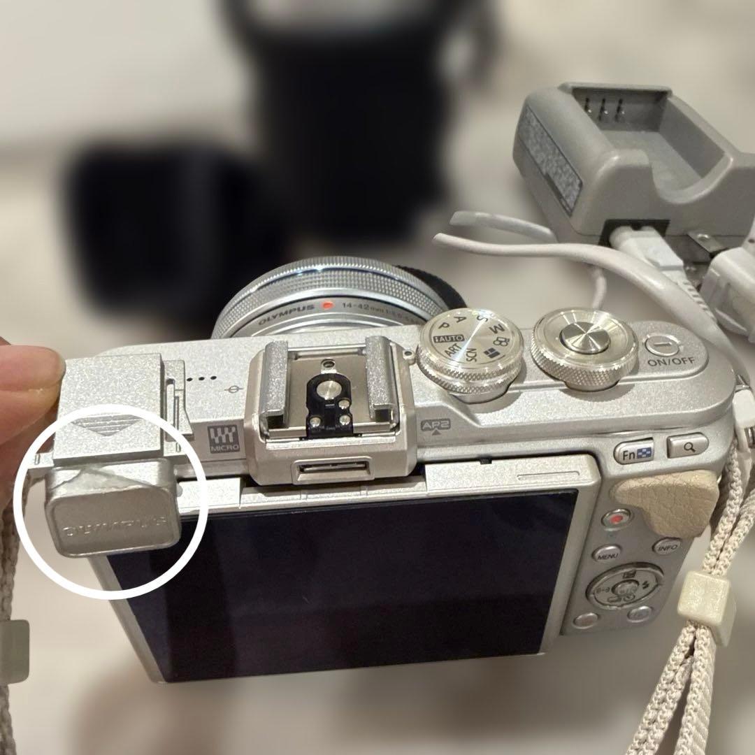 OLYMPUS PEN E-PL8 ホワイト美品