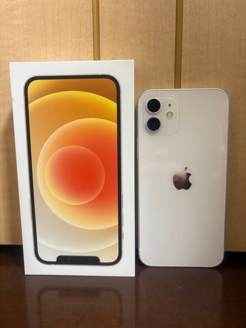 【あめちゃん】Apple iPhone 12 ホワイト 64GB
