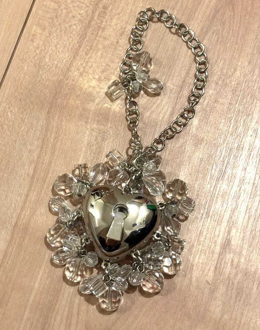 Dior Pretty Charms ハート型002