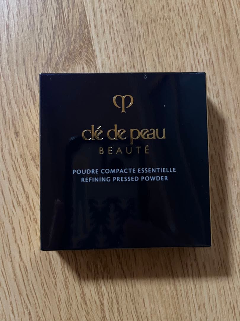未使用 clé de peau BEAUTÉ プードルコンパクトエッセンシャルn