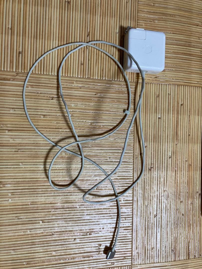Macbook Air (13-inch,Mid, 2013)／i5