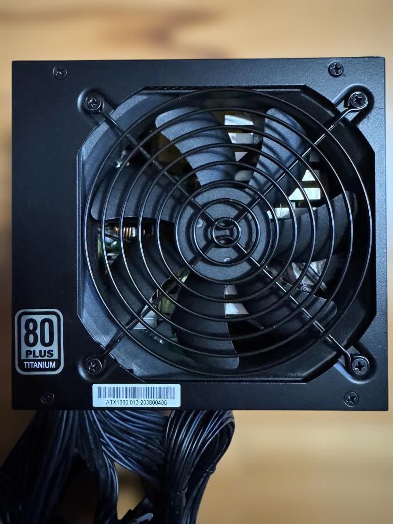Enhance 800W 電源ユニット 80PLUS Titanium